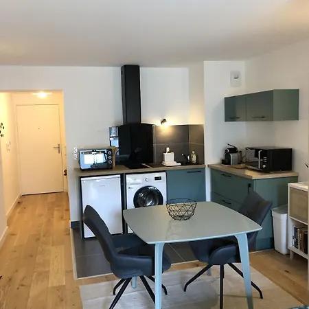 33m2 Avec Terrasse En Centre